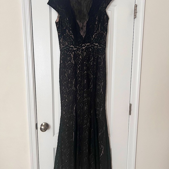 Xcape lace overlay black evening gown. Fitted bodice and flair bottom - Picture 3 of 3